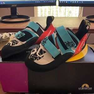 NWT La Sportiva Otaki climbing shoes.  Size 40 which is a women’s 8.5.